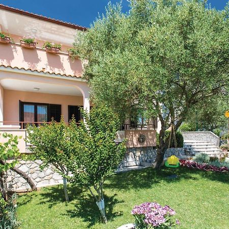 Stunning Apartment In Krk With Kitchen Krk Town Exteriör bild