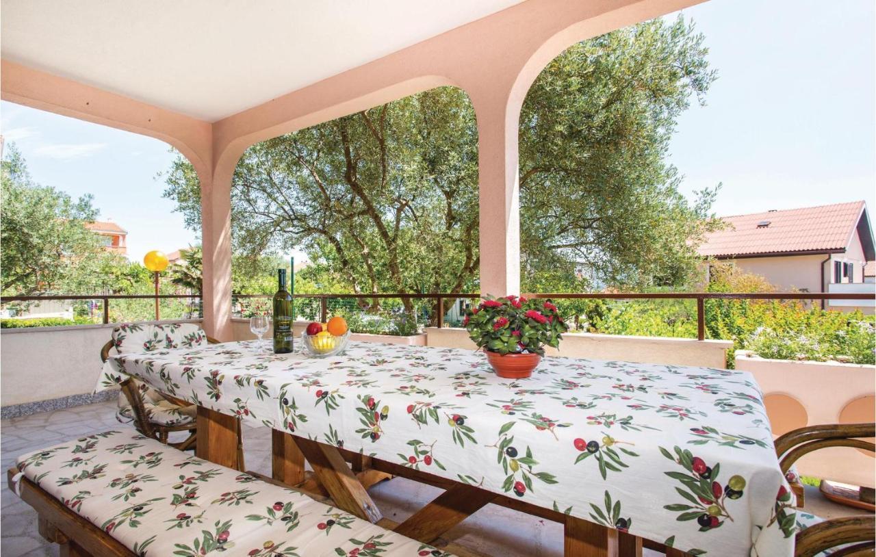Stunning Apartment In Krk With Kitchen Krk Town Exteriör bild