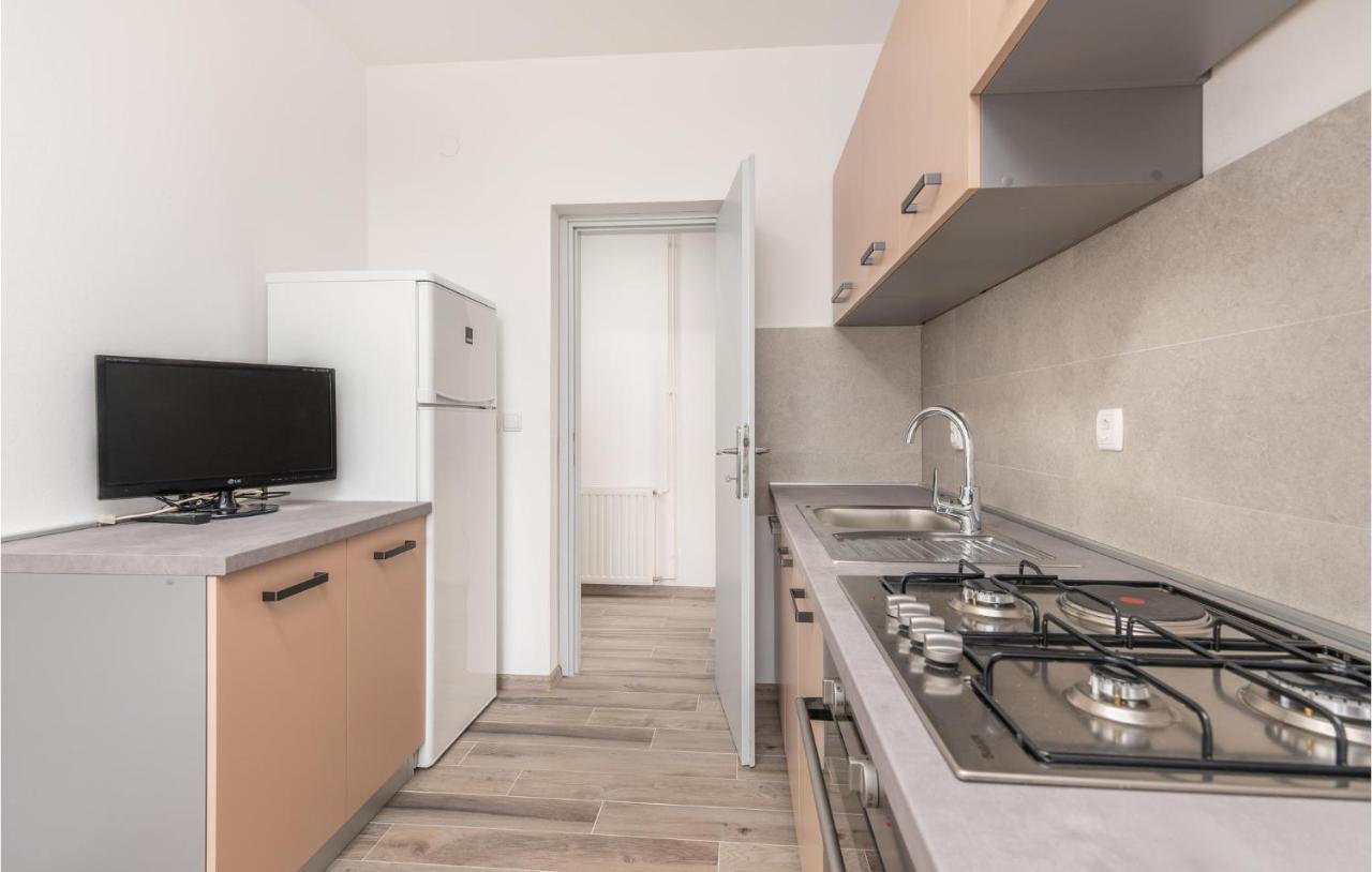 Stunning Apartment In Krk With Kitchen Krk Town Exteriör bild