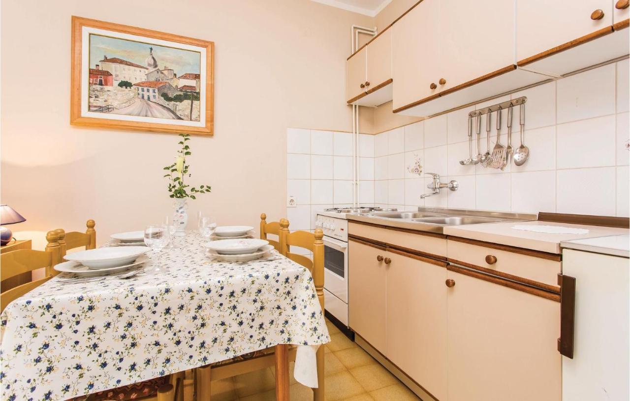 Stunning Apartment In Krk With Kitchen Krk Town Exteriör bild