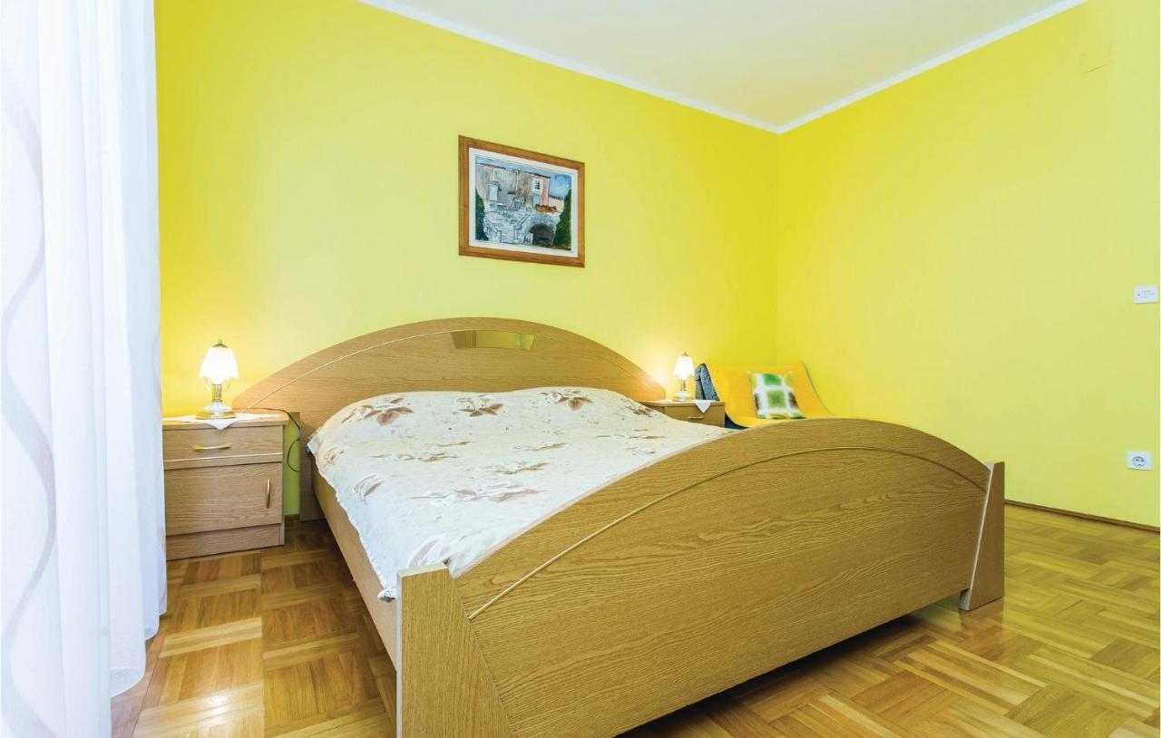 Stunning Apartment In Krk With Kitchen Krk Town Exteriör bild