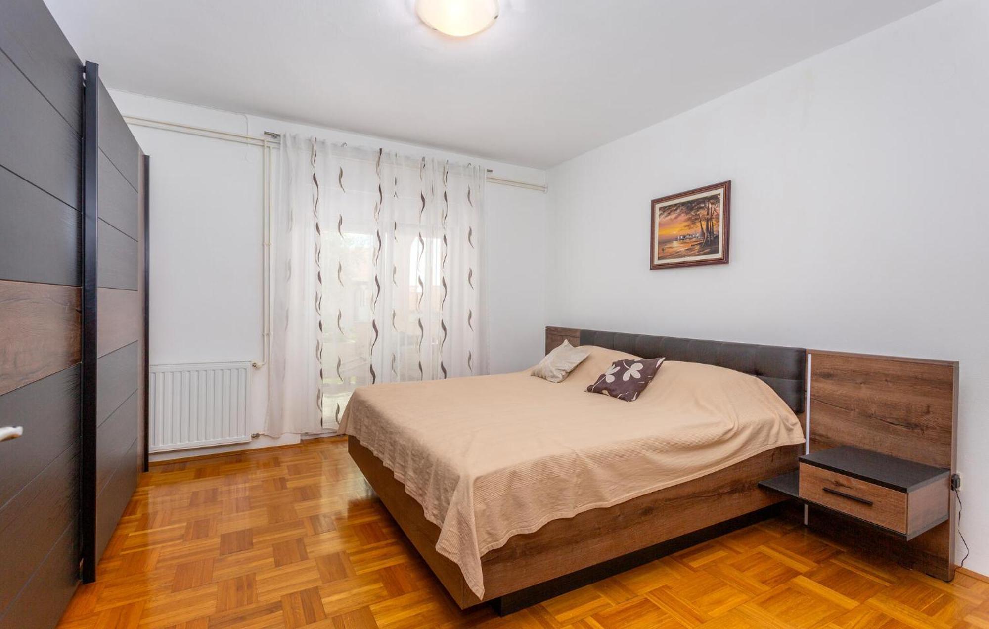 Stunning Apartment In Krk With Kitchen Krk Town Exteriör bild
