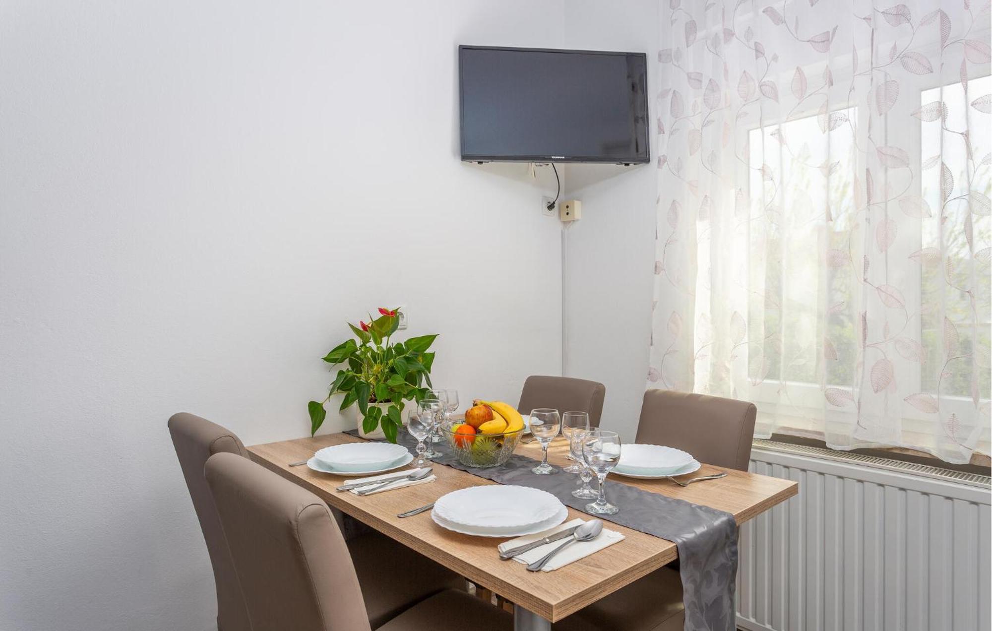 Stunning Apartment In Krk With Kitchen Krk Town Exteriör bild