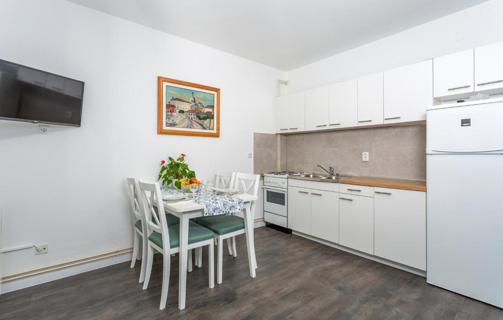 Stunning Apartment In Krk With Kitchen Krk Town Exteriör bild