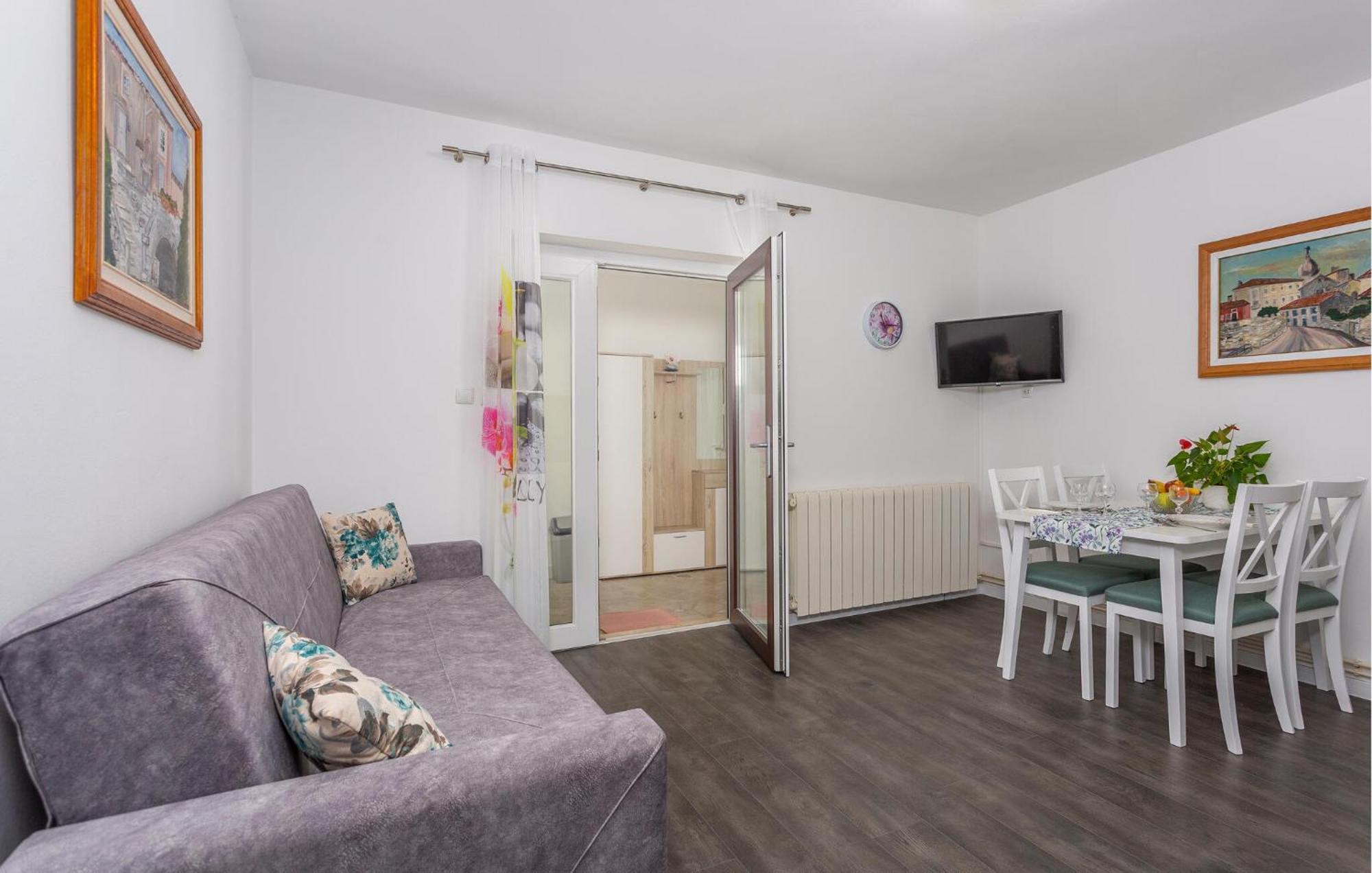 Stunning Apartment In Krk With Kitchen Krk Town Exteriör bild